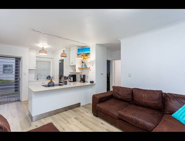 2 BEDROOM APARTMENT SOLD IN SONSTRAAL HEIGHTS